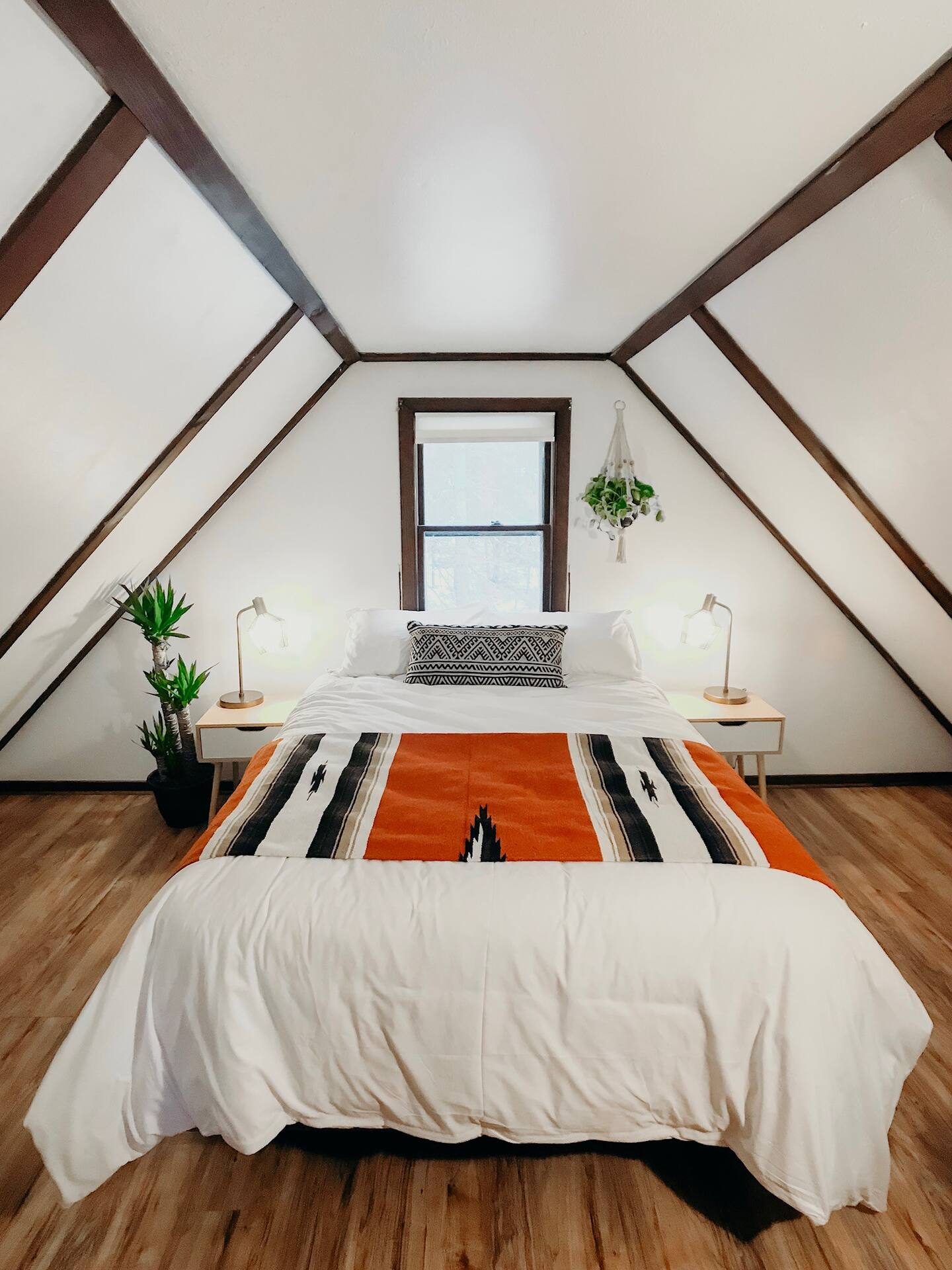 Partner Link airbnb_us_accommodations_affiliate
