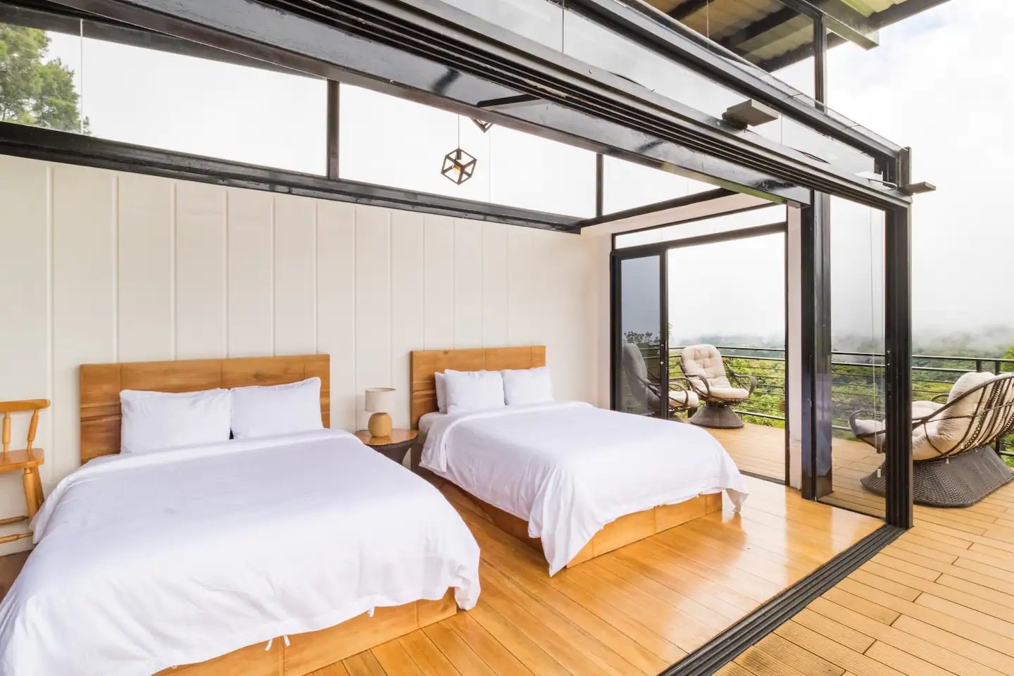 Partner Link airbnb_us_accommodations_affiliate