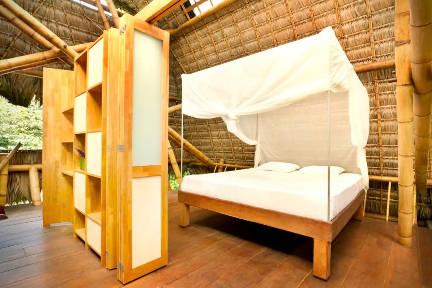 Partner Link airbnb_us_accommodations_affiliate