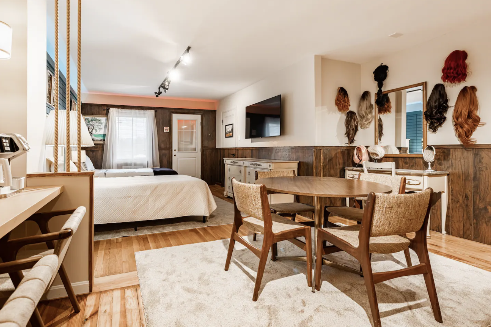 Partner Link airbnb_us_accommodations_affiliate